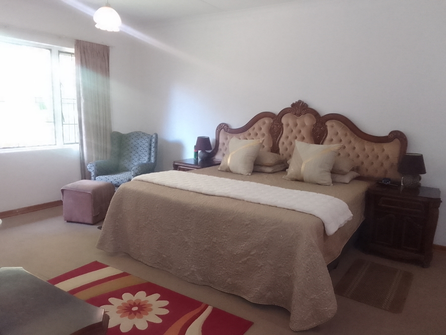 4 Bedroom Property for Sale in Geelhoutpark North West
